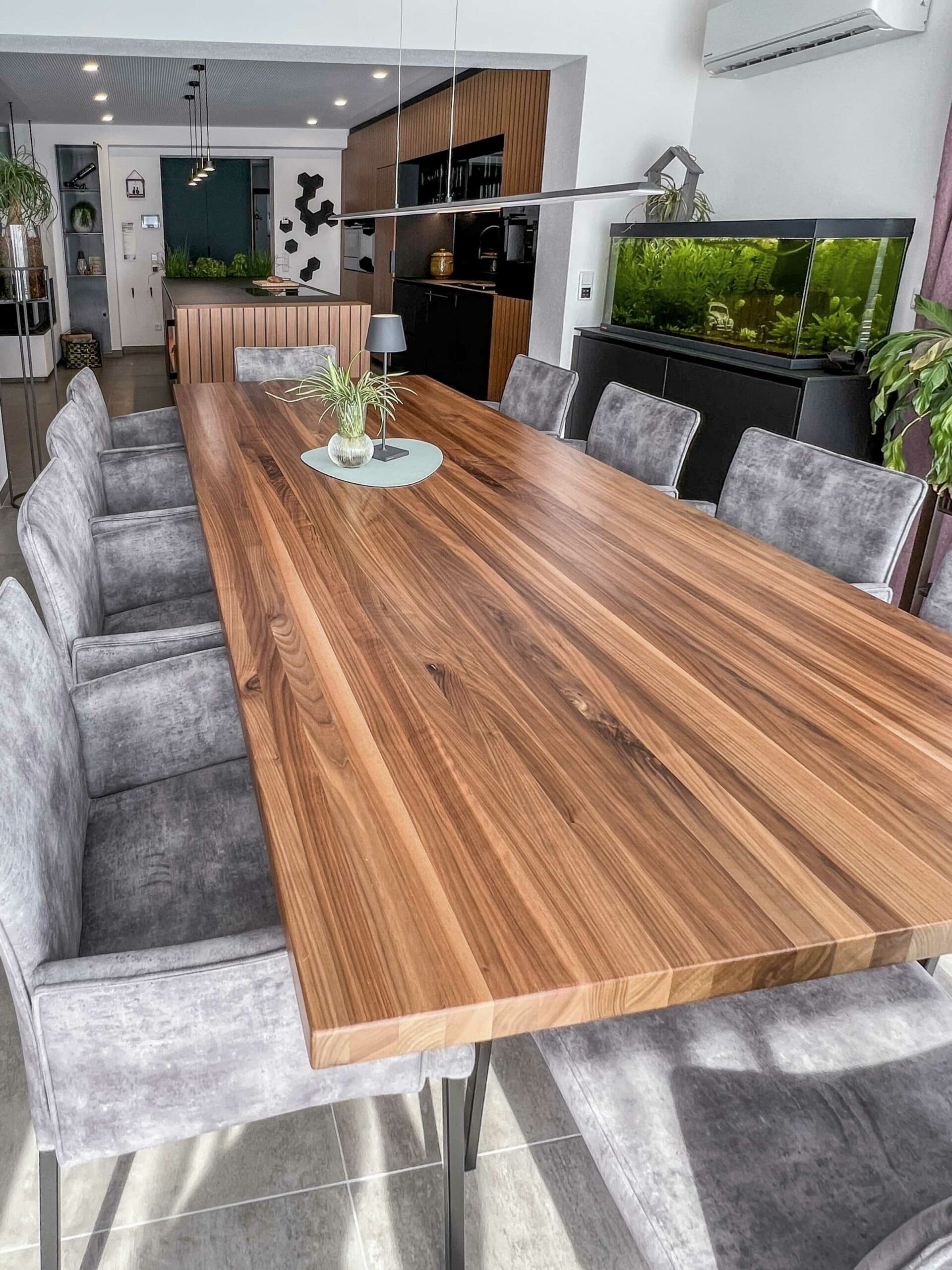 Wohnmöbel nach Maß in Grieskirchen - Edle Holztrennwände & TV-Schränke