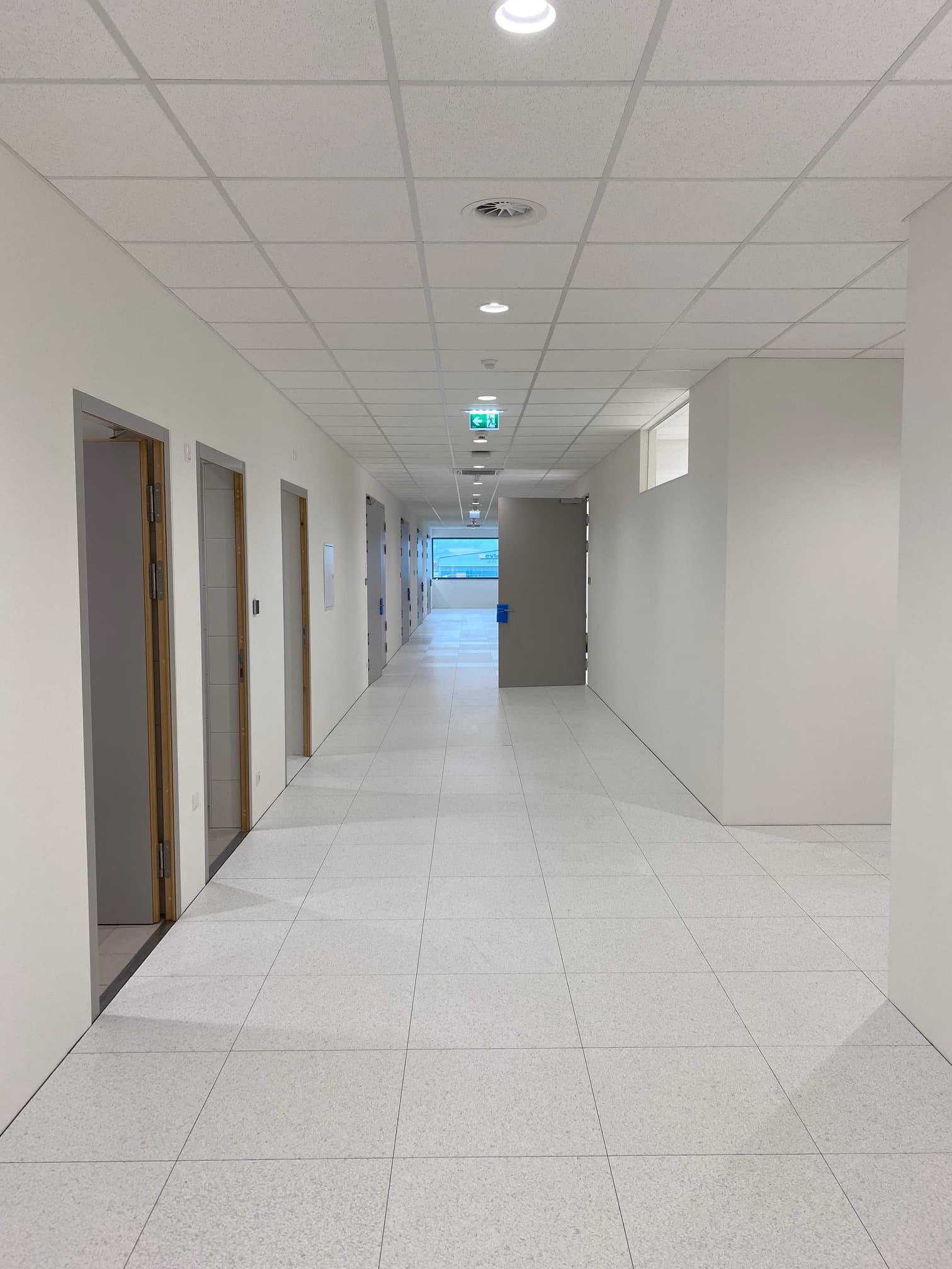 Mitarbeiterräume gestalten in OÖ - Moderne Kaffeeküchen & Büromöbel